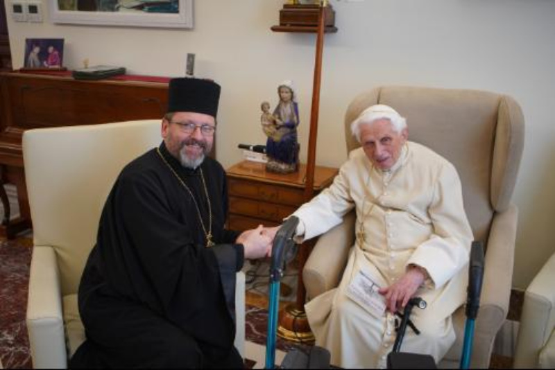 Arzobispo Greco CatÃ³lico Ucraniano visita a Benedicto XVI, quien le asegura que ora constantemente por Ucrania