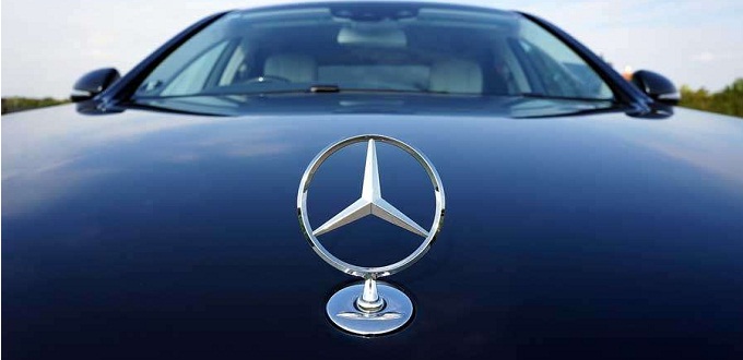 Mercedes-Benz expres sus disculpas por patrocinar video de adoctrinamiento sexual a nios