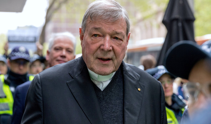 La justicia australiana condena al cardenal Pell a seis aos de prisin