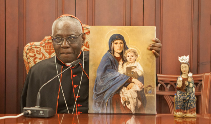 La Obra de la Iglesia recibi la visita del Cardenal Sarah en Sevilla