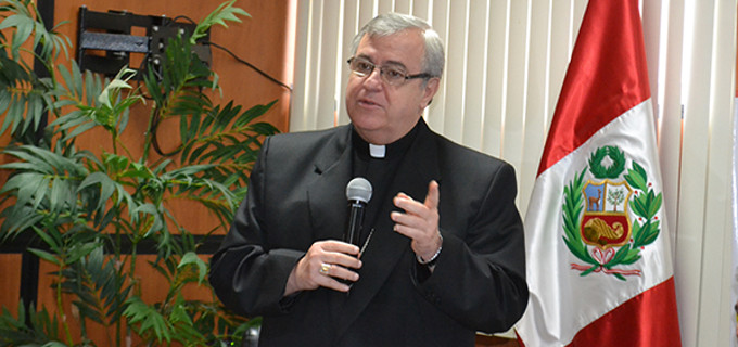 Obispos peruanos se solidarizan con Mons. Eguren tras el apoyo del presidente de la CEP al periodista que le difam