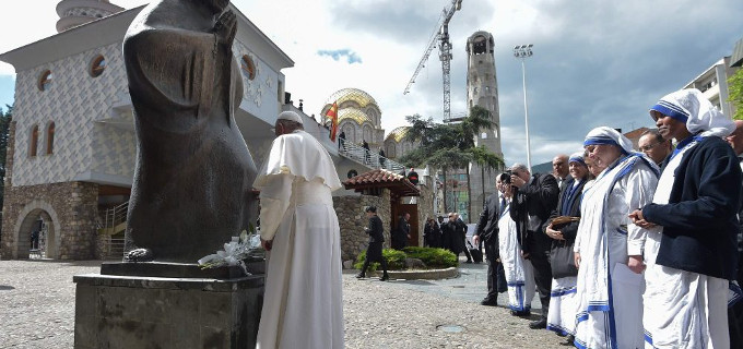 El Papa visita la Casa Memorial de la Madre Teresa de Calcuta