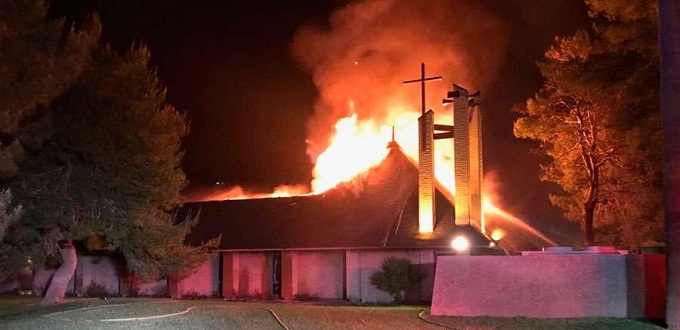 La iglesia catlica de San Jos en Phoenix qued destruida por un incendio, 