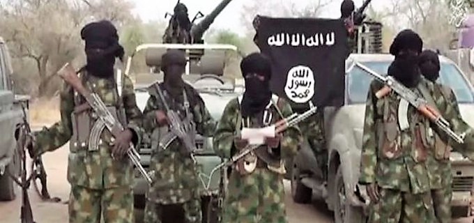 Boko Haram quema una iglesia y mata un cristiano en el pueblo donde secuestr a 276 adolescentes