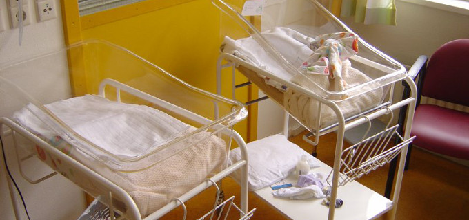 El nmero de nacimientos en Espaa desciende ms del 40% en los ltimos diez aos