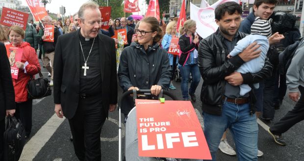 El Primado de Irlanda pide reanudar el movimiento por la templanza que rechace el consumo de drogas y alcohol