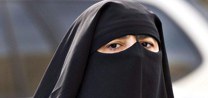 Suiza aprueba en referndum la prohibicin del burka y el niqab