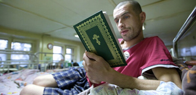 Comienza la misin de la Iglesia rusa ortodoxa con los adictos a las drogas