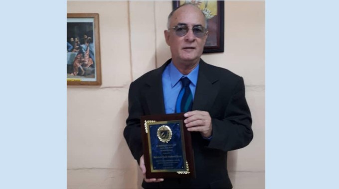Premio Patmos a la Libertad Religiosa al catlico y preso poltico cubano Roberto de Jess Quiones Haces