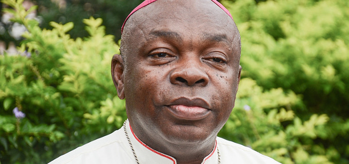Mons. Akubeze: «Los lderes de un pas deben garantizar la paz y la seguridad de su pueblo»