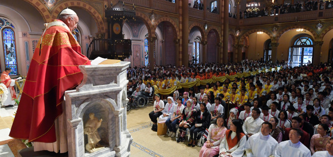 El Papa a los jvenes tailandeses: es necesario estar bien arraigado en la fe de nuestros mayores