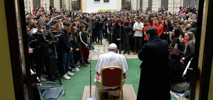 Francisco pide a nios y jvenes estudiantes catlicos que no busquen la conversin de judos y musulmanes