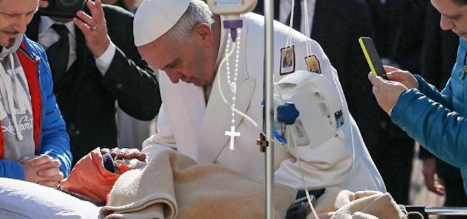 El Papa pide no aplicar la eutanasia «ni siquiera cuando la enfermedad sea irreversible»