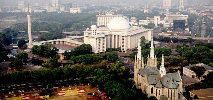 El presidente de Indonesia aprueba construir un «tnel de la amistad» entre la Mezquita y la Catedral de Yakarta