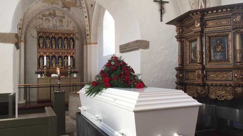 Conferencia Episcopal Espaola: los funerales se posponen hasta el final del estado de alarma