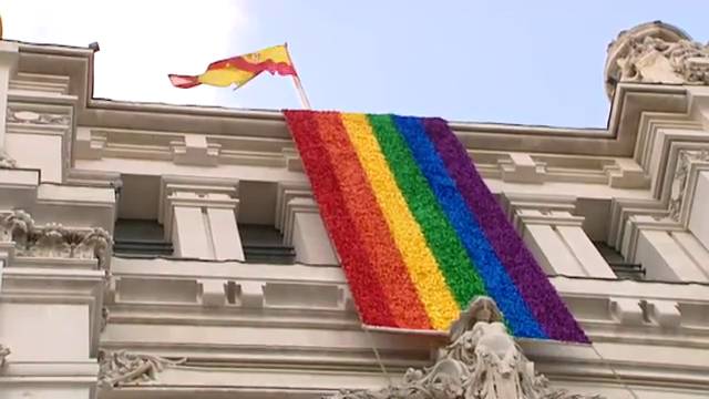 Una sentencia del Tribunal Supremo impedir poner la bandera LGTBI en edificios pblicos