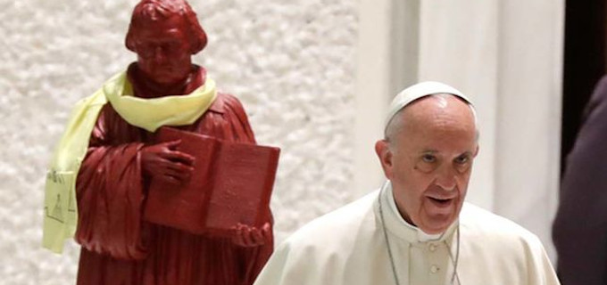 Telogos ecumenistas piden que se levante la excomunin catlica a Lutero y la consideracin luterana del Papa como el anticristo