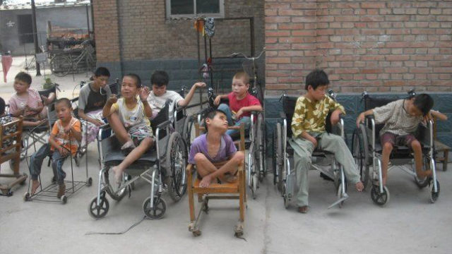 China: presionan al obispo Jia Zhiguo con cerrar un orfanato para nios discapacitados si no se une a la Asociacin Patritica