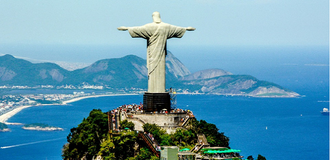 El presidente de Brasil llama a la lucha global contra la cristofobia