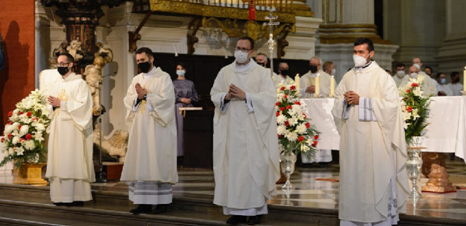 Dos nuevos sacerdotes y dos nuevos diconos para la Iglesia de Granada