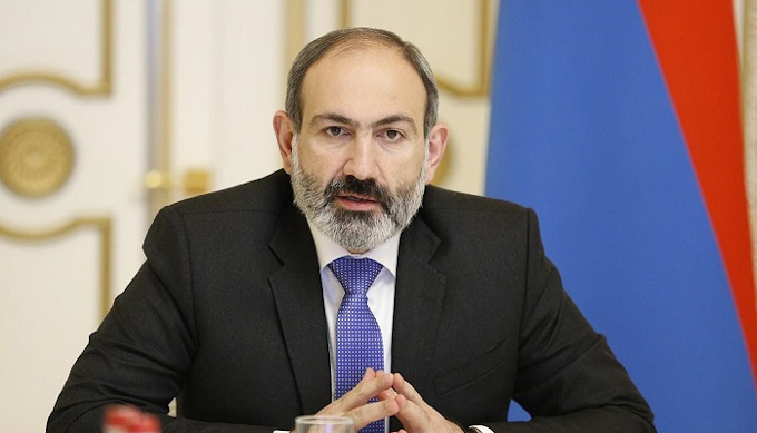 El presidente de Armenia firma un «muy doloroso» alto el fuego con Azerbaiyn