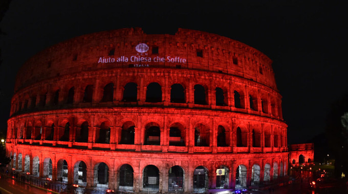 Cientos de iglesias y monumentos se iluminarn de rojo en el mundo por la libertad religiosa