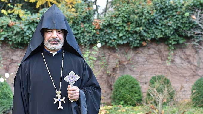 El obispo de los armenios en Alemania denuncia las amenazas de los radicales turcos dentro del propio pas