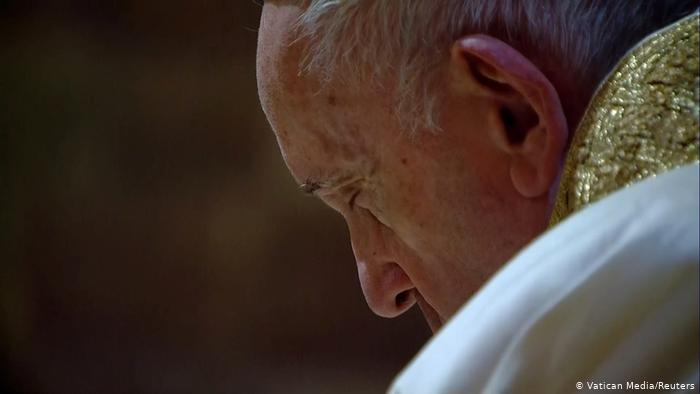 El Papa no podr presidir el Te Deum de fin de ao y la Misa de maana debido a una citica