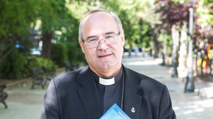Los obispos de Toledo dan instrucciones a sus sacerdotes sobre cmo deben comportarse en internet