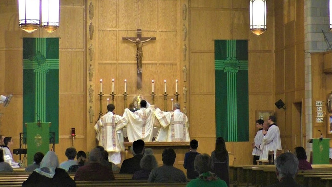 Parroquia del ordinariato anglocatlico en EE.UU implica a los fieles en el rezo comunitario del Oficio Divino