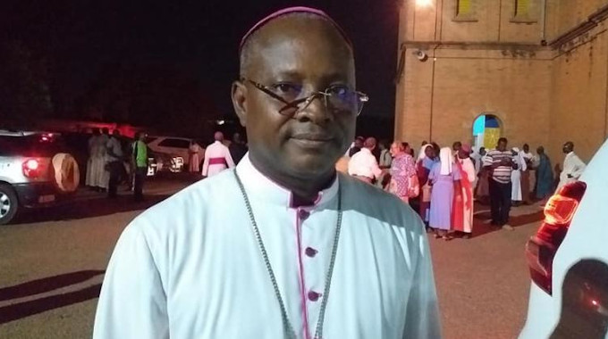 Mons. Dabire: «El espritu de nuestros fieles es de perseverancia y resistencia: vivir la fe cueste lo que cueste»