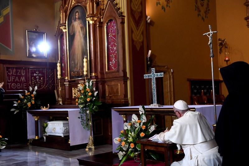 El papa Francisco escribe una carta con motivo del 90 aniversario de la primera revelacin a santa Faustina