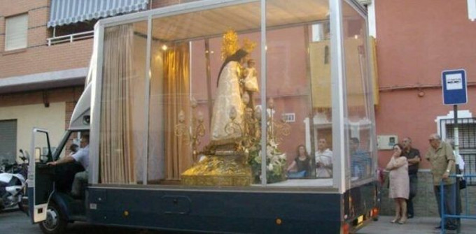 La imagen peregrina de la Virgen de los Desamparados recorrer en su «maremvil» las calles de Valencia