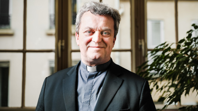 Dimite el vicario general de Pars que critic el documento de Doctrina de la Fe sobre las uniones homosexuales