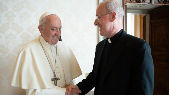James Martin, apstol LGTBI, est entre los elegidos por el Papa para el Snodo sobre sinodalidad