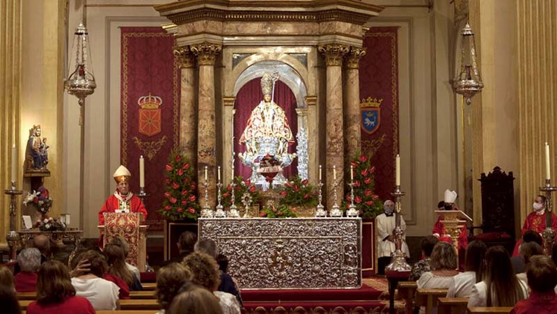 Mons. Francisco Perez en la Misa de San Fermn: Dichoso el que padece el sufrimiento con fe y amor a Dios