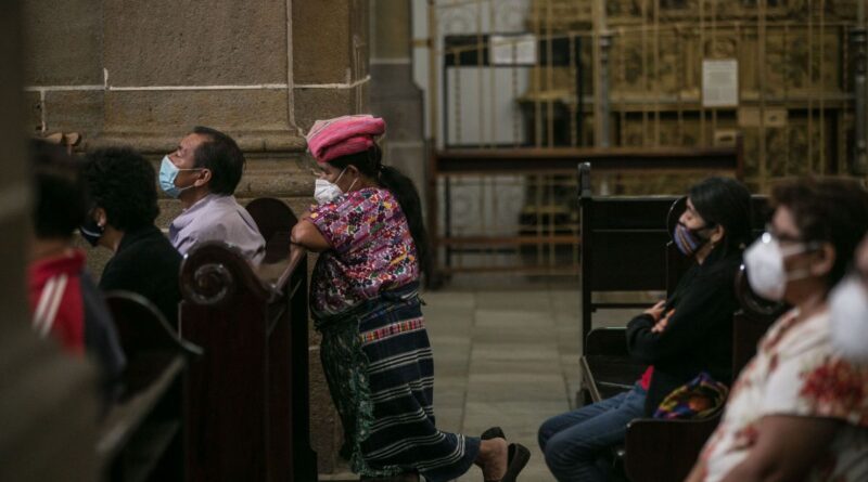 Los obispos guatemaltecos piden al Gobierno no prohibir actividades religiosas