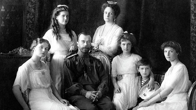La Iglesia ortodoxa rusa se dispone a reconocer los restos de Nicols II y su familia