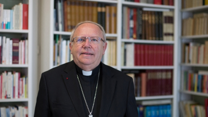 El cardenal Jean-Pierre Ricard confiesa que abus de una menor de catorce aos