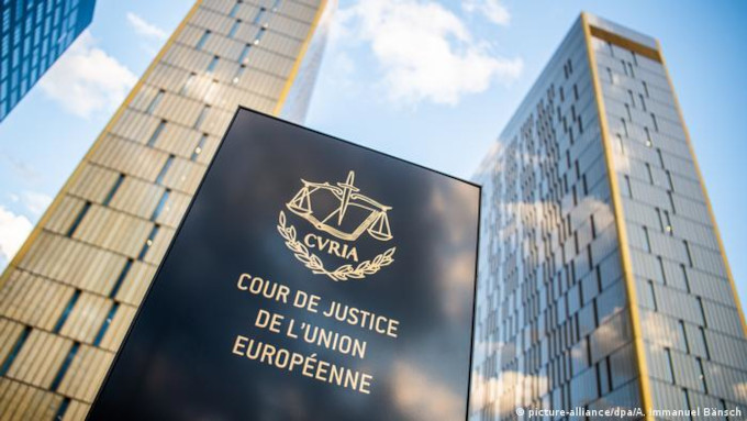 El Tribunal de Justicia de la Unin Europea sentencia que una empresa puede prohibir los signos religiosos