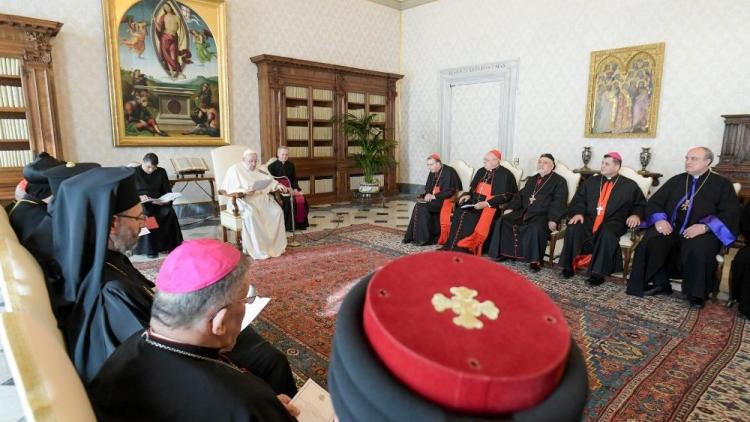 El Papa pide a los lderes de las iglesia en Irak que trabajen al servicio de la fraternidad