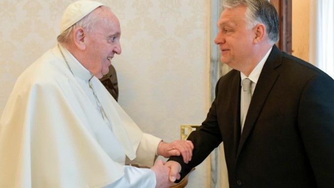 El Papa reconoce a Orbn la labor de acogida de Hungra a los refugiados de la guerra en Ucrania