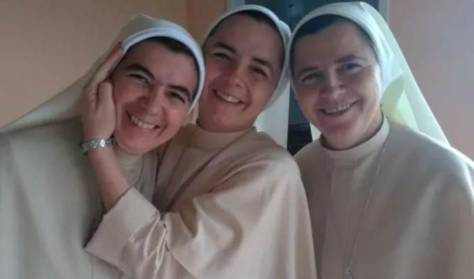 Hermanas de sangre, hermanas por vocacin religiosa
