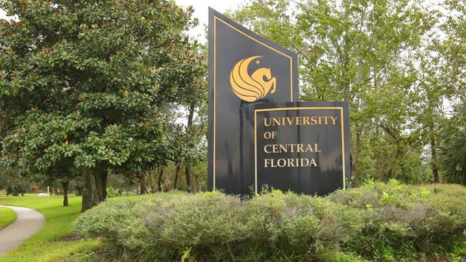 Tribunal anula una norma de la Universidad de Florida Central que restringa la libertad de expresin a los provida