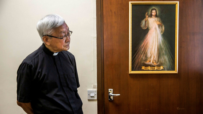 Ni el Vaticano ni la dicesis de Hong Kong condenan pblicamente la detencin del cardenal Zen