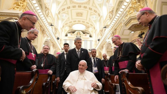 El Papa asegura en Canad que no hay ninguna cultura superior a otra