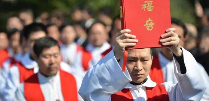 Un obispo chino empuja al clero a registrarse y someterse a la Asociacin Patritica
