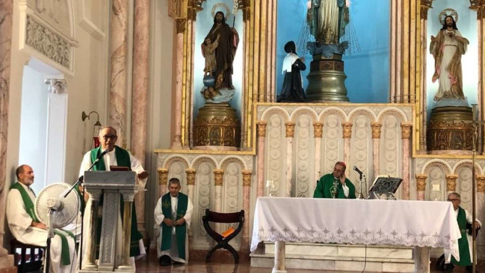 La Iglesia en Cuba celebra una Misa de despedida del jesuita David Panteln, expulsado por la dictadura comunista