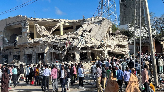 Atentado islamista en la capital de Somalia deja ms de cien muertos y trescientos heridos