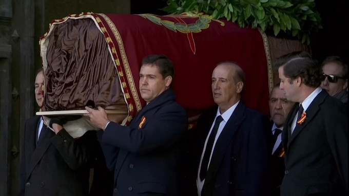 Pedro Snchez dice que pasar a la historia por profanar la tumba de Franco